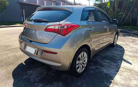 HYUNDAI HB20 1.6 COMFORT PLUS 16V FLEX 4P MANUAL HYUNDAI HB20 1.6 COMFORT PLUS 16V FLEX 4P MANUAL